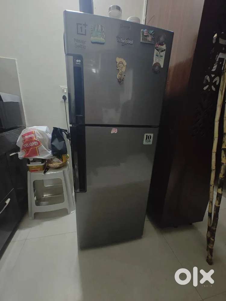 Whirlpool 242 L Refrigerator