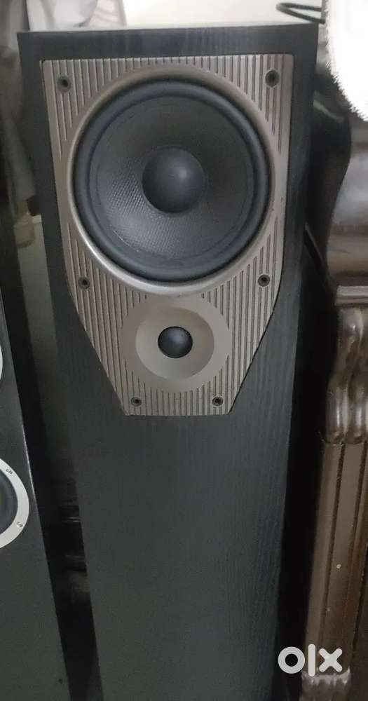 Floorstanders from Mission, model M73i, hi-fi music speakers