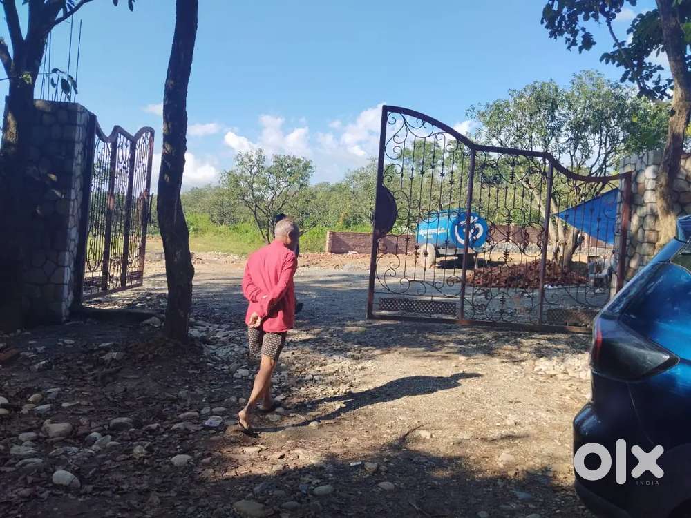 300 gaj Plot in Dehradun