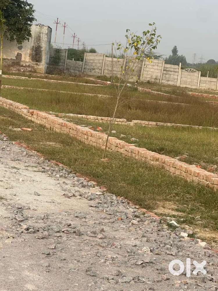 लखनऊ में घर बनाने के लिए आदर्श स्थान पर प्लॉट उपलब्ध।