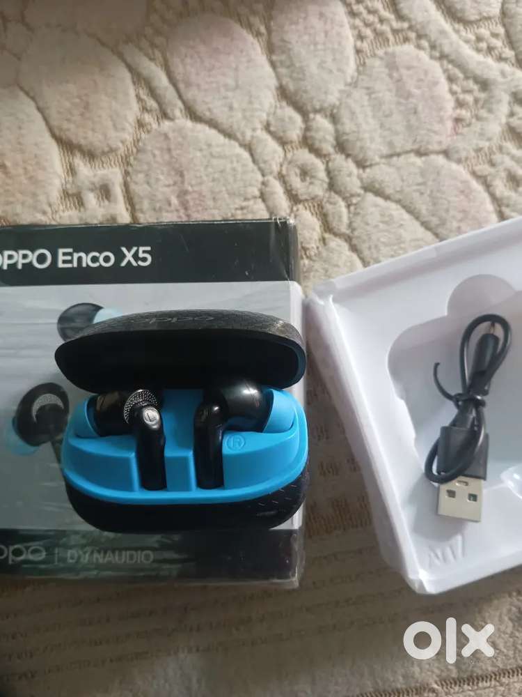 Oppo pro ear buds 72 hours play time