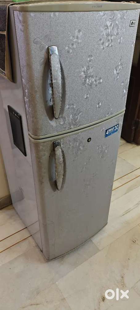 LG 236 litre refrigerator