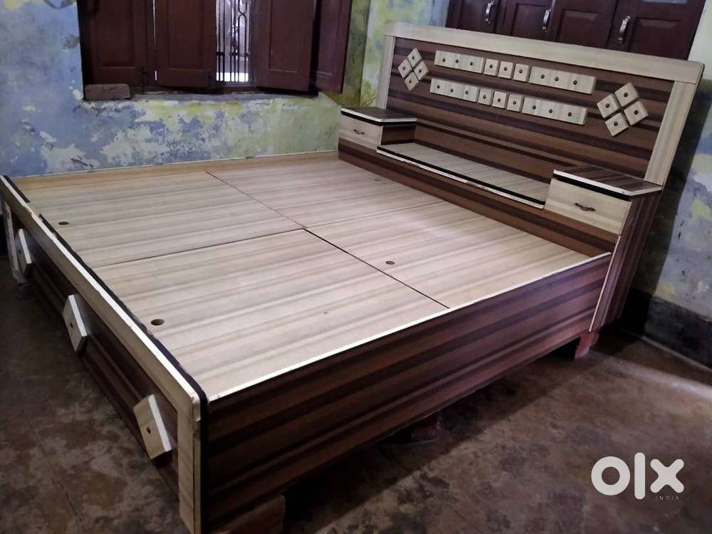 King size Bed with storage box