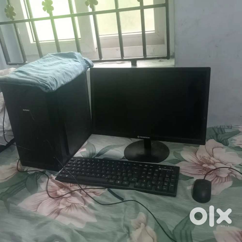Computer  set  for sale