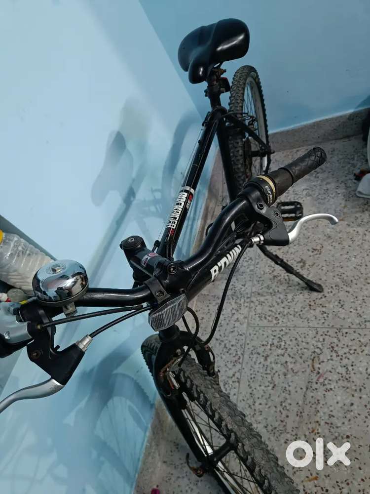 BTwin ROCK RIDER 300 SHIMANO 21 SPEED GEARS