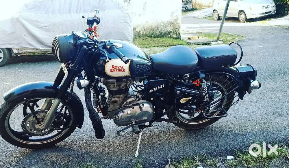 Bullet Classic 350 Black Colour Mint Condition