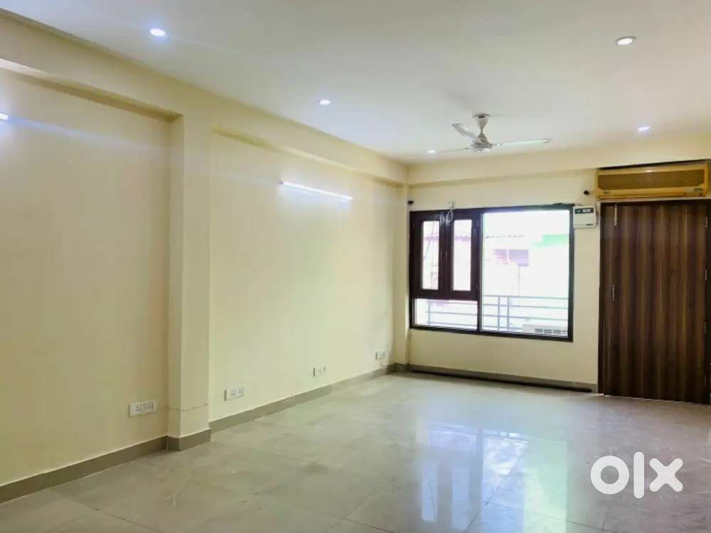 2 bhk flat available for rent near saket metro station