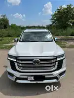 Toyota Land Cruiser ZX petrol, 2024, Petrol