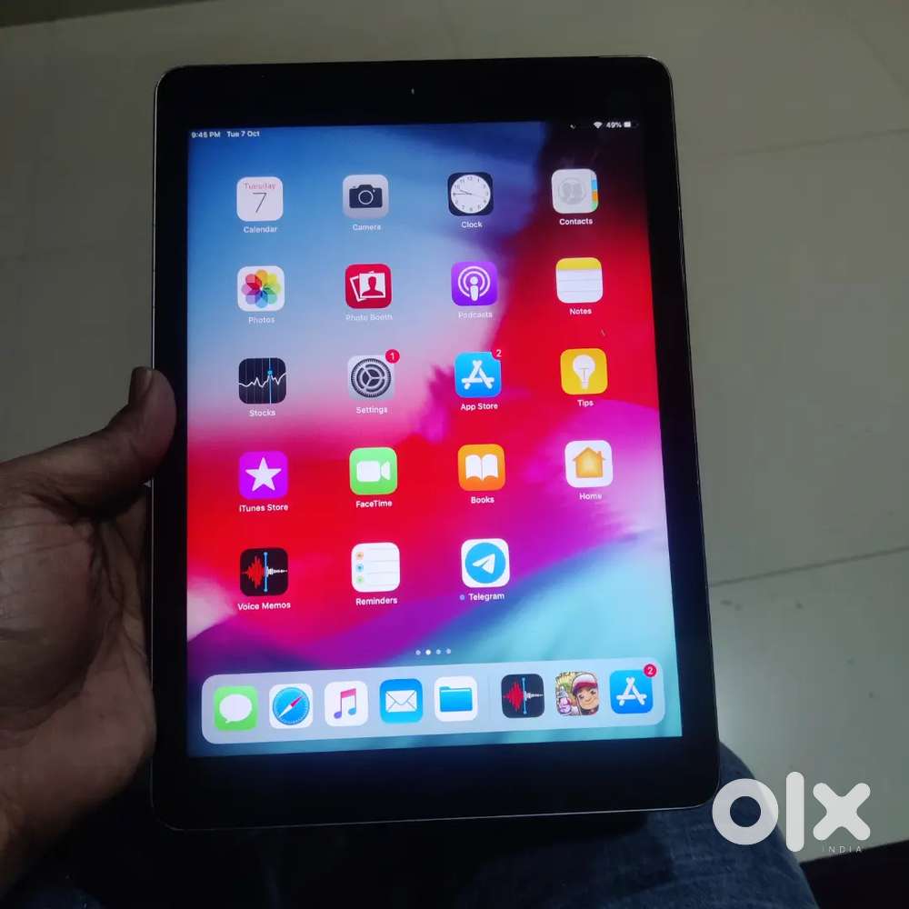 IPAD AIR LTE 64gb good condition