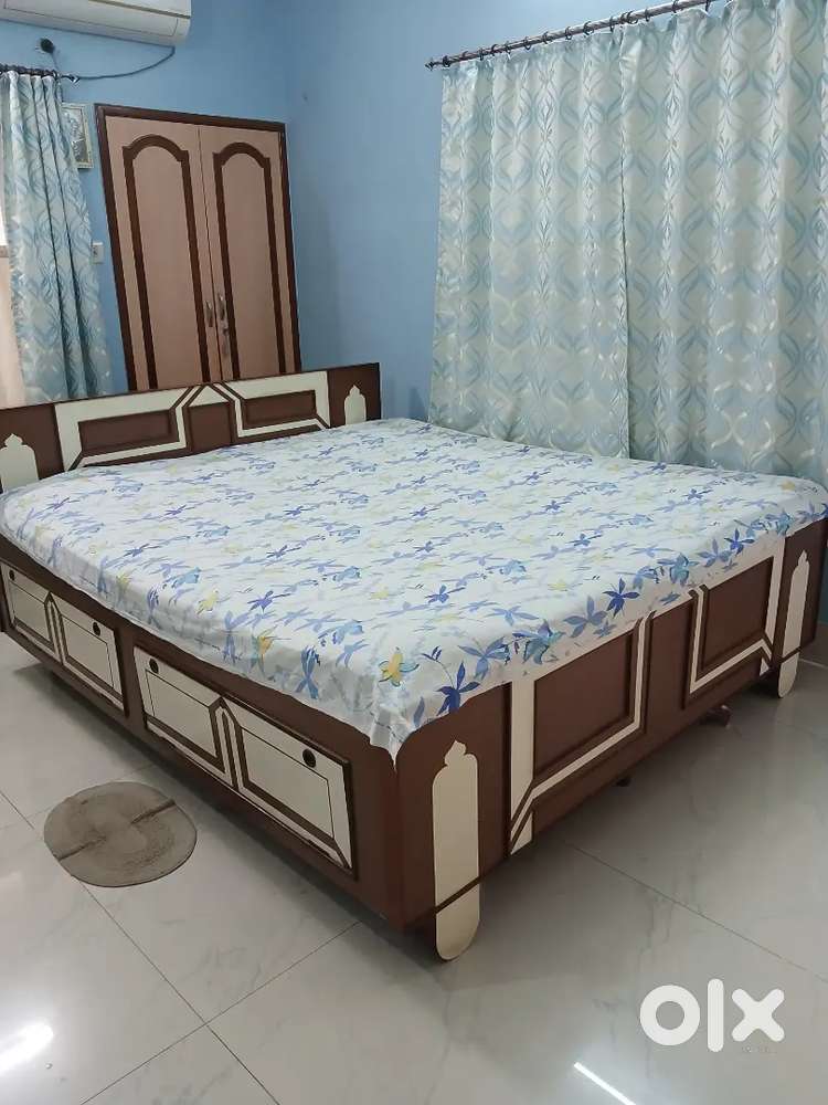 King Size Double Box Bed 7x6 At Mint Condition