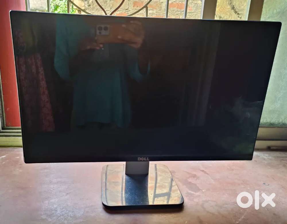 22inch DELL IPS MONIITOR