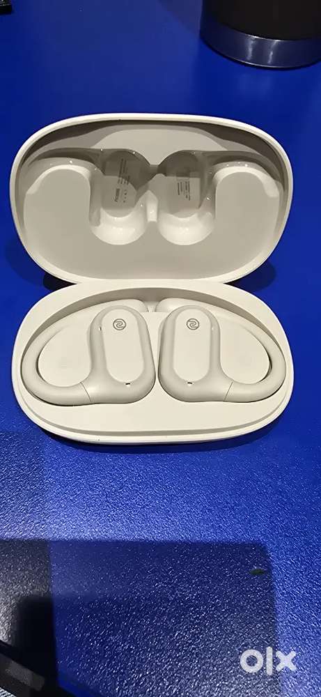 Noise open pods ear buds.