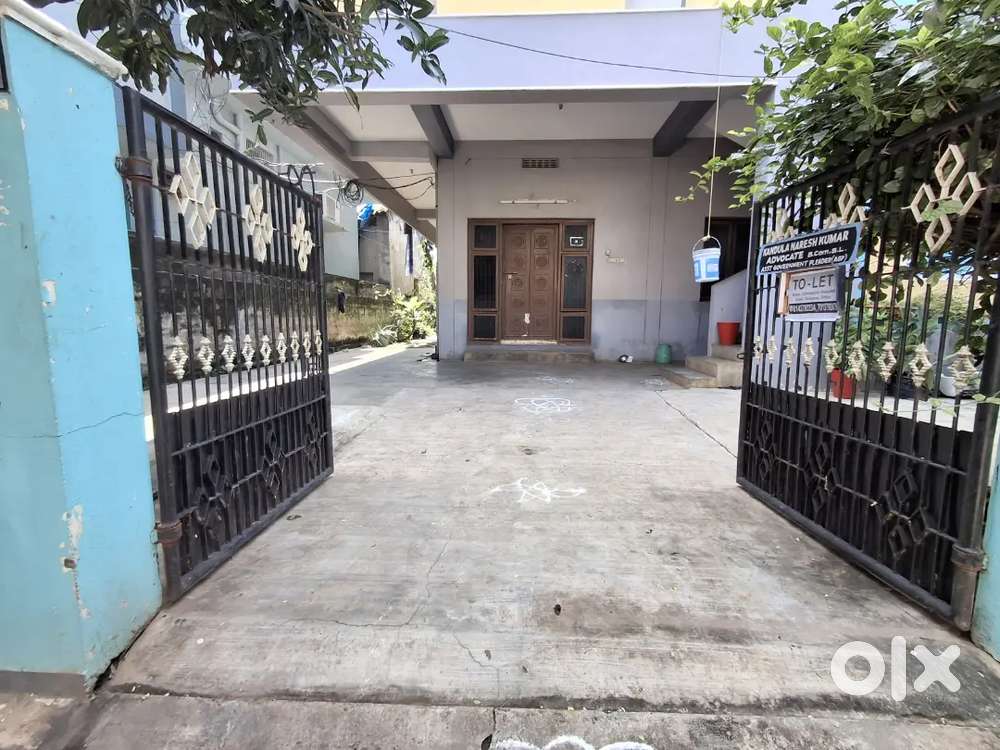 OFFICE + GODOWN USE (IN PEDDAPURAM)