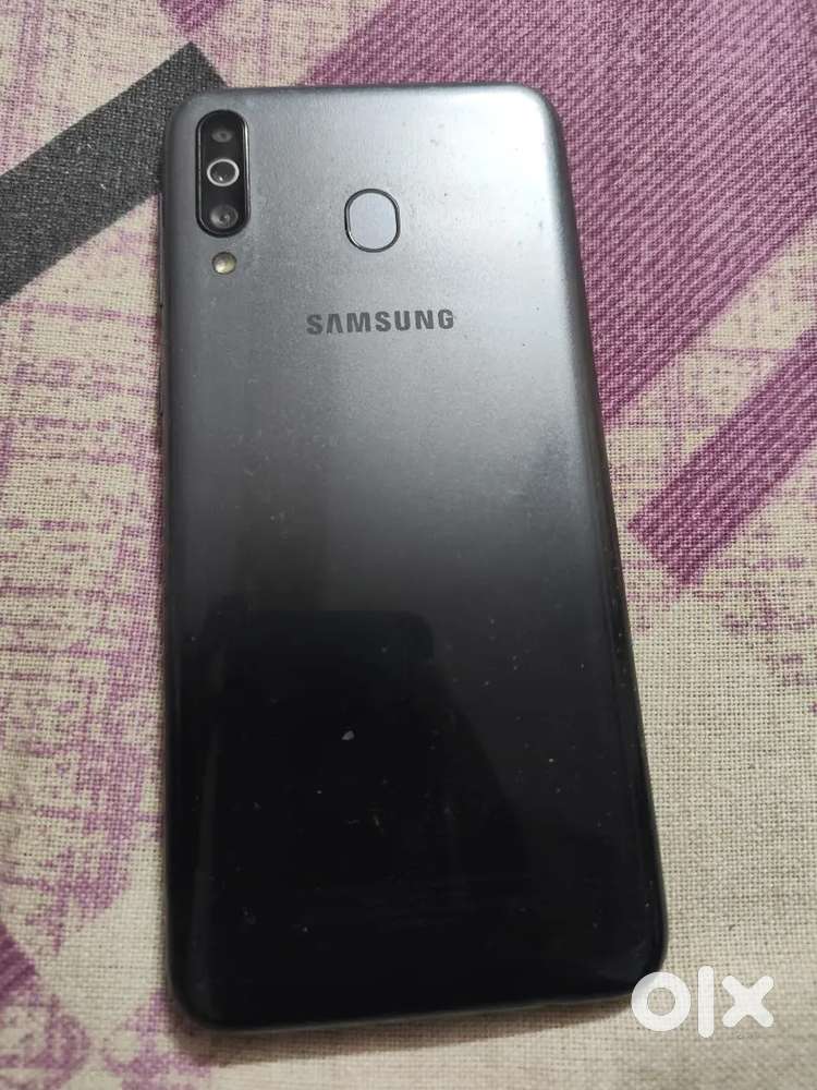 Samsung M30