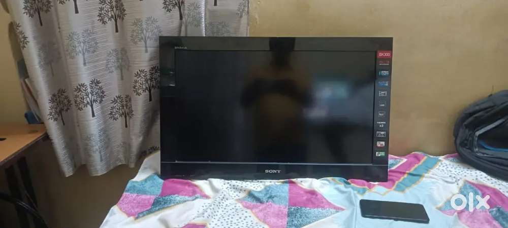 Sony Bravia BX300 26-inch LCD TV – Excellent Condition