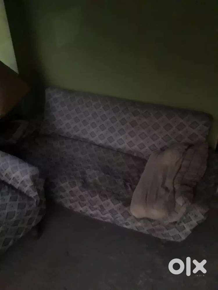 Old sofa set