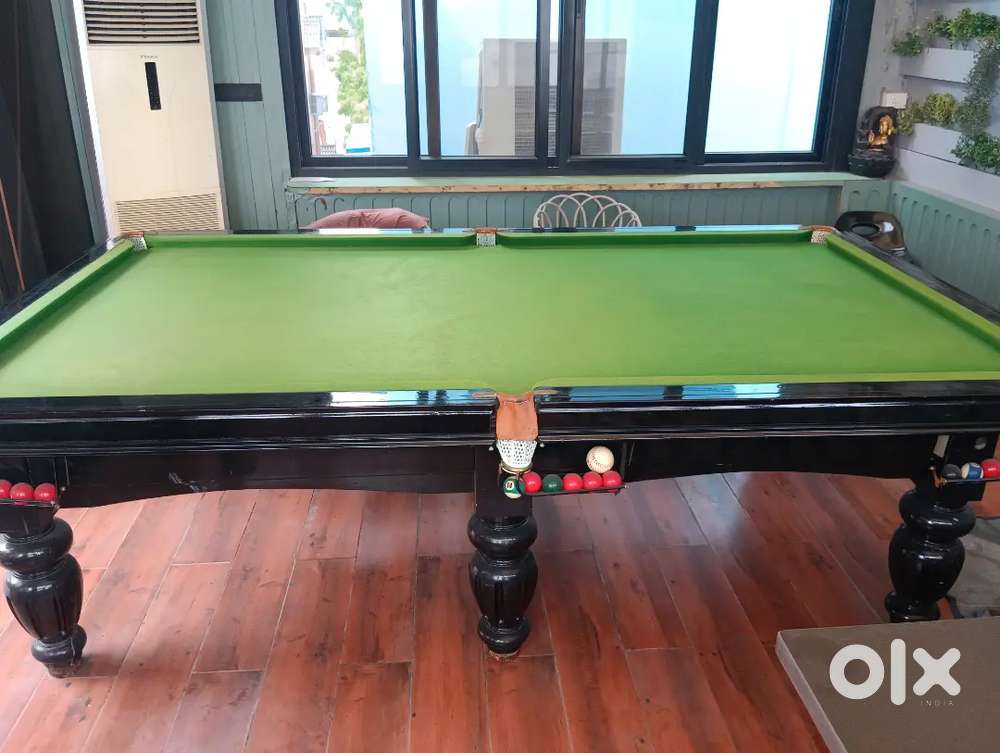 Billards pool & snooker table