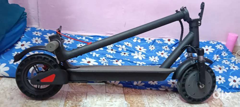 Foldable E-Scooter for Boys imported from Oman Brand New no bargaining