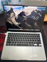 Macbook Air M2  13 Inch  256/8 GB  In Warranty