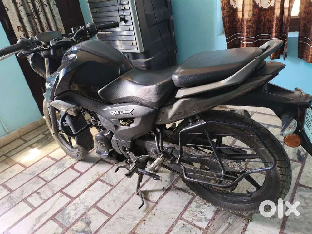 TVS Raider black 2023