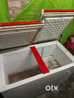 Deep freezer 300 litre ka hai