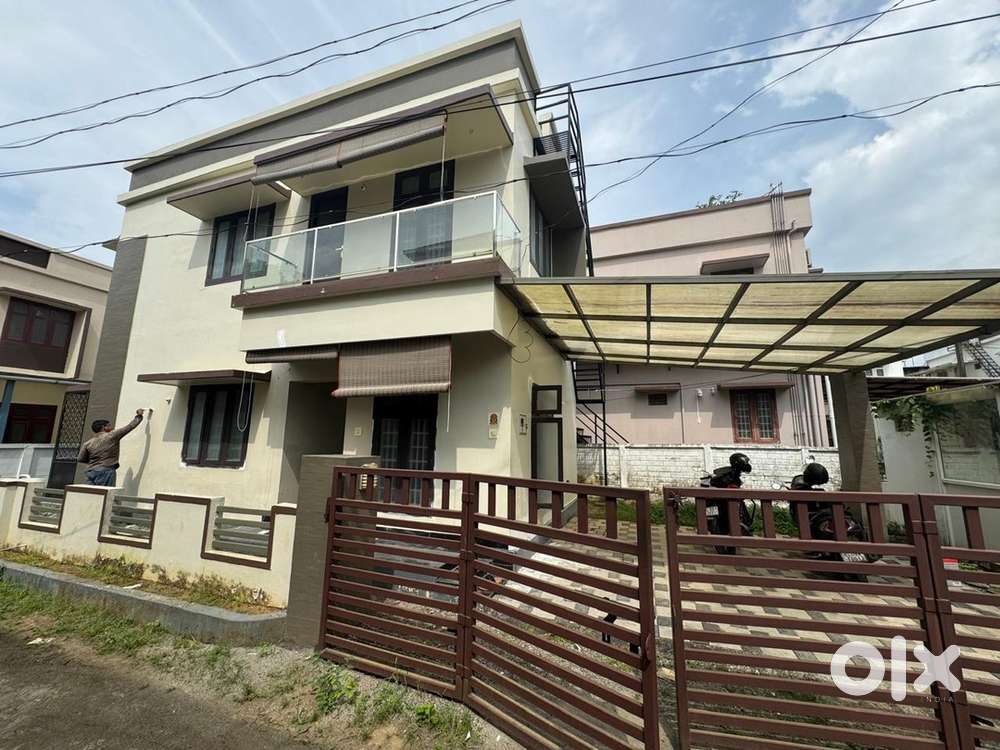 Independent villa in Chandranagr