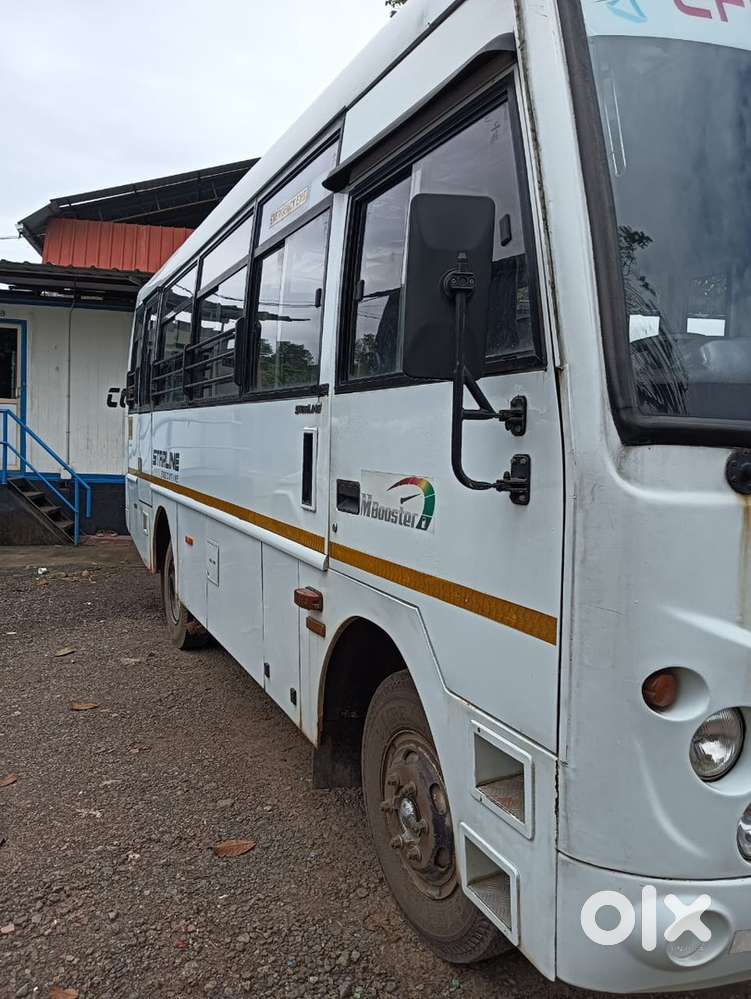 Eicher 25 seater