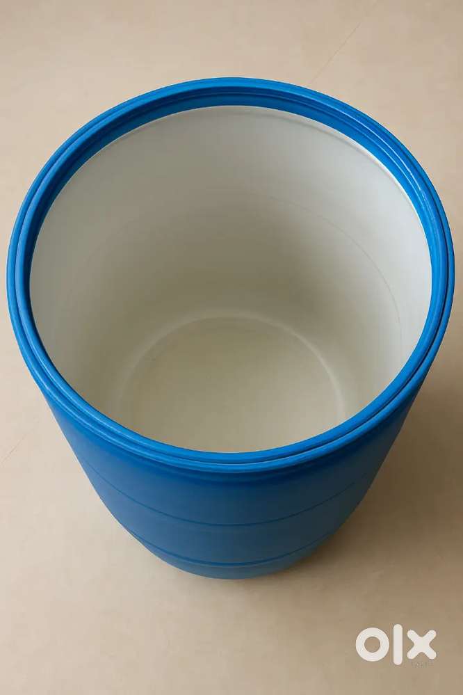 2 Plastic Storage Drums – 200L Capacity Each – Good Condition