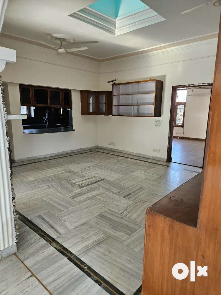 WELL MAINTAINED KANAL 3+1BHK IN SECTOR 34 CHANDIGARH