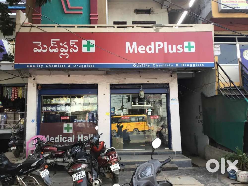 MedPlus store sales pharmacist