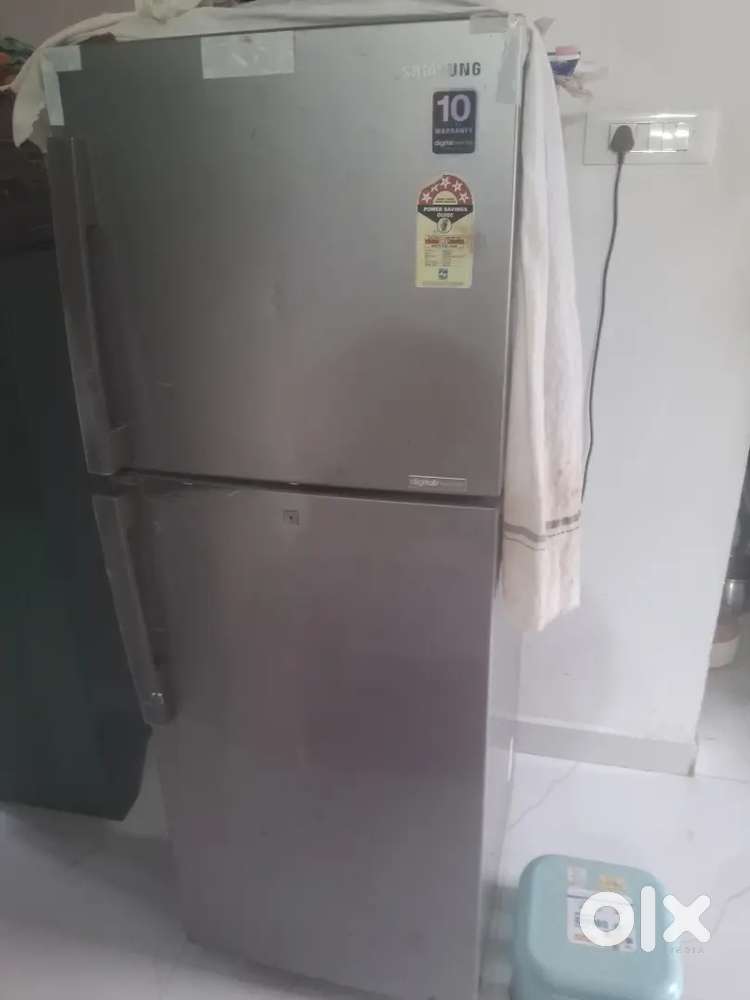 FRIDGE & WASHING MACHINE