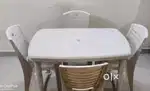 Nilkamal dinning table