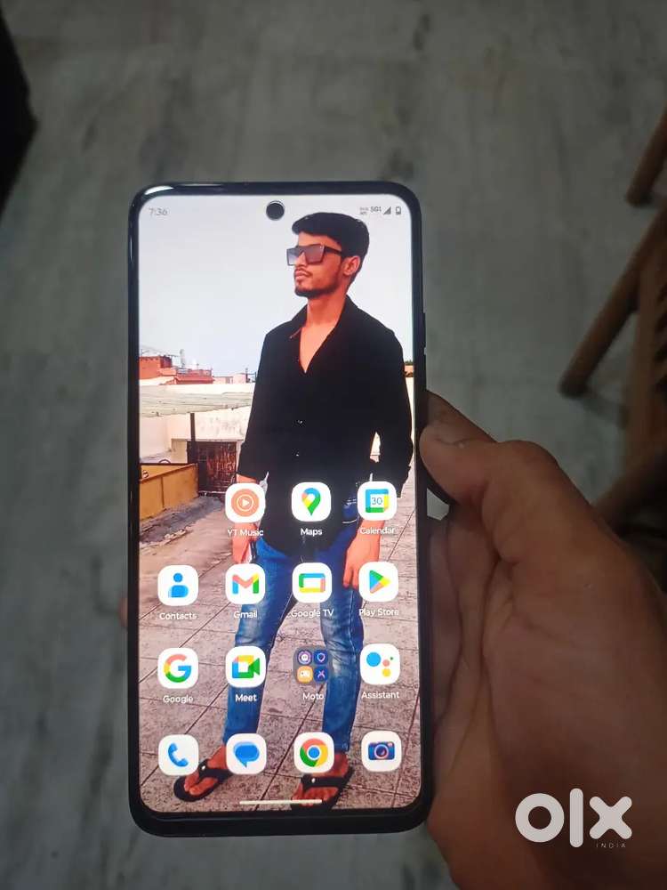 Moto g 34 5g 8 128 new condition non scratch
