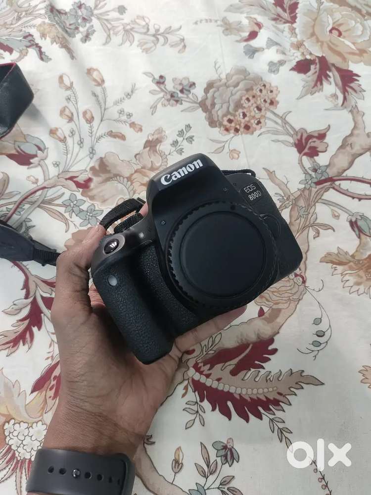 Canon 800d dslr camera
