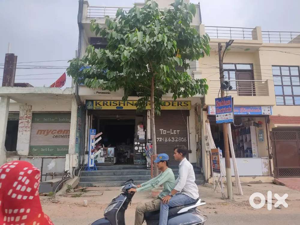 ground floor available for rent on road Shastripuram near ekta