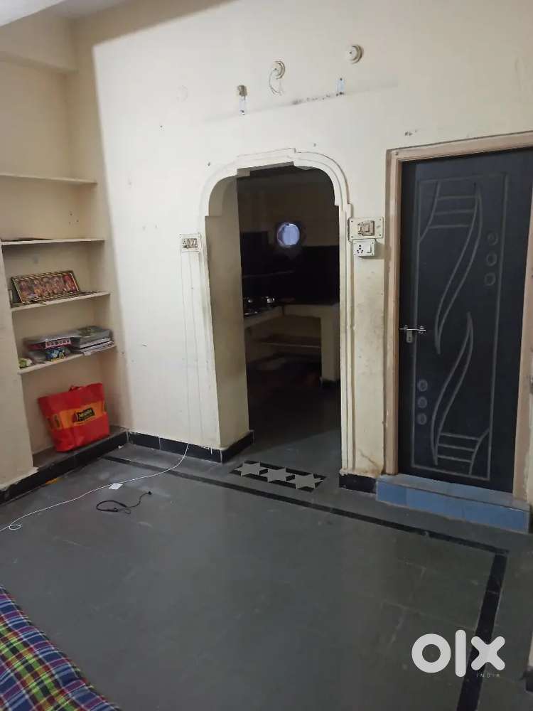 1 bhk room... sharing woman.rent 1500