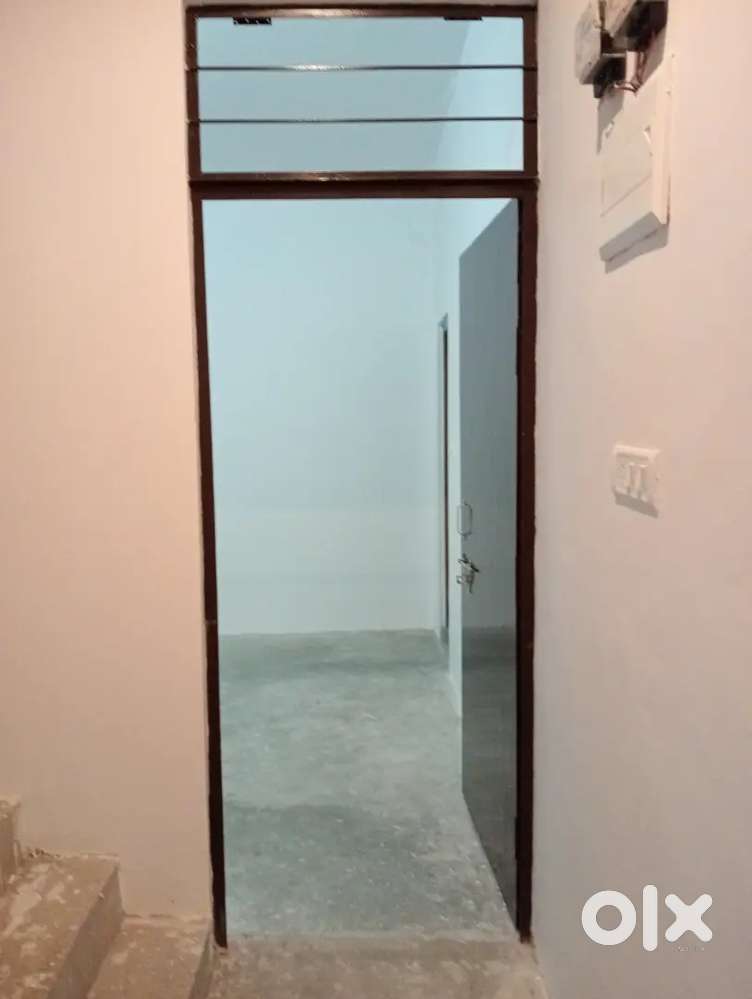 A seperate room for rent near anand meditation para