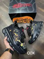 Versace chain reaction