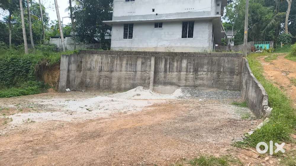 4.5Cent square plot for rent in peyad jn