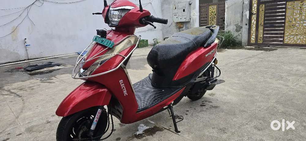 Ampere Magnus ex Electric Scooter 2023 Model single ownership