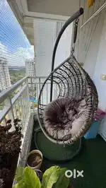 Jhula swing with pillow