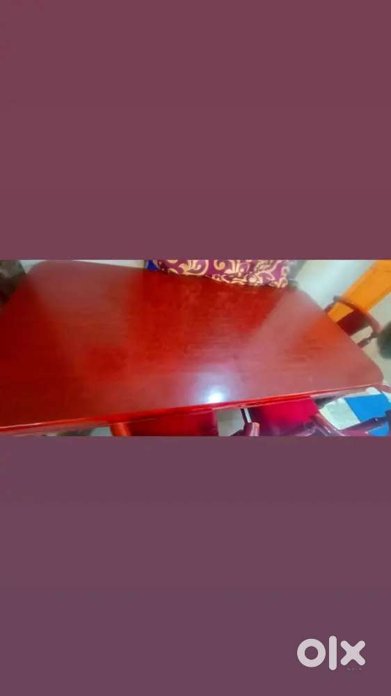 New condition sagwan dining table