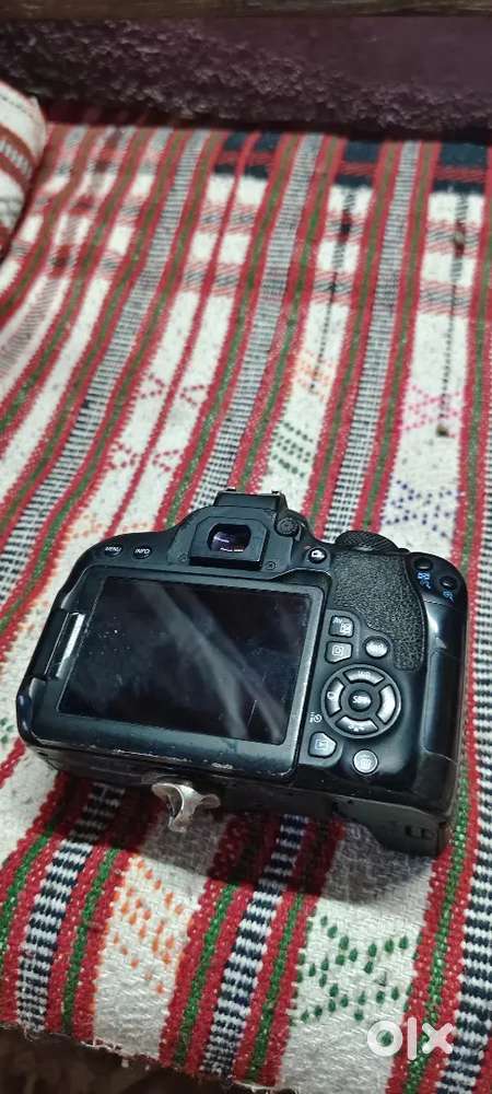 Canon 800 D