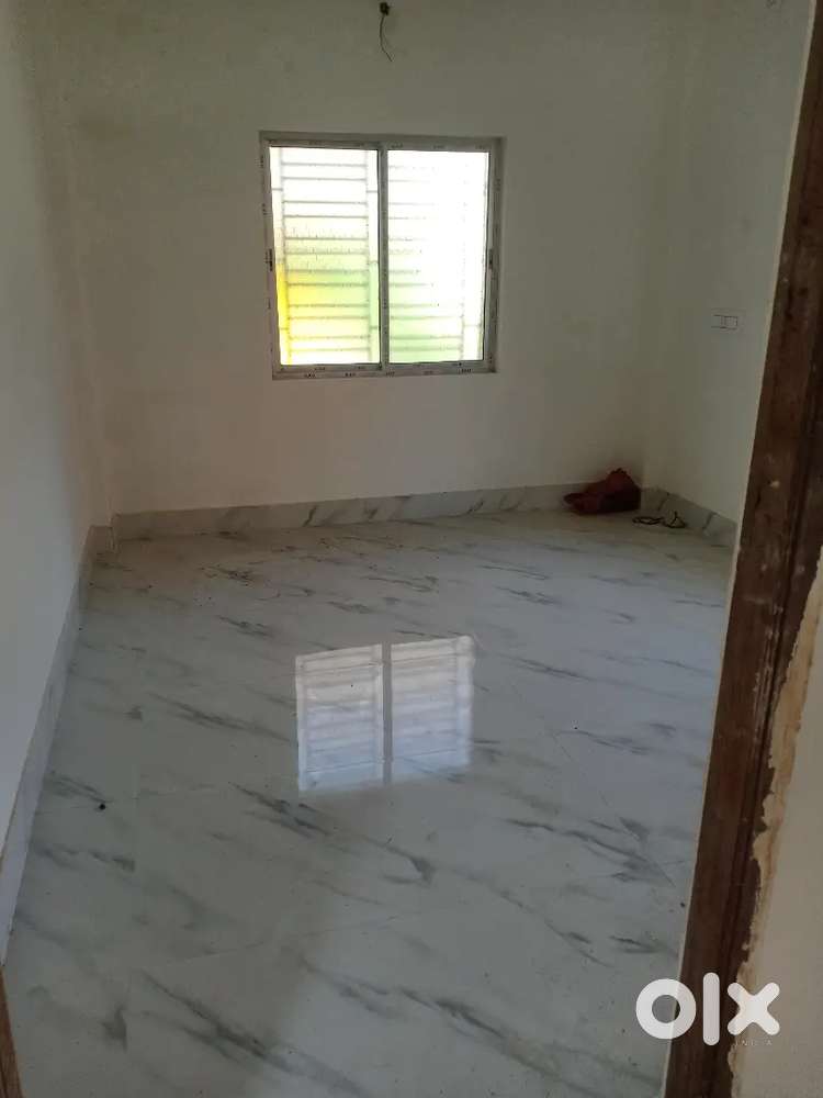 Natun bari bikri ache helabattala baguiati urgent