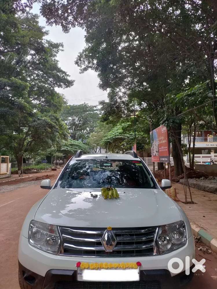 15 kmpl constant mileage in city
20+ on highways (rec)
On 80-90 speed.