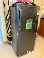 Refrigerator single door