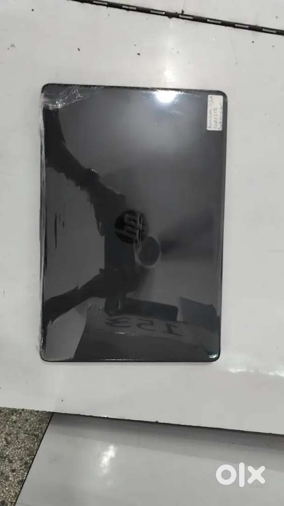 HP laptop 8/750 i3 10 generation