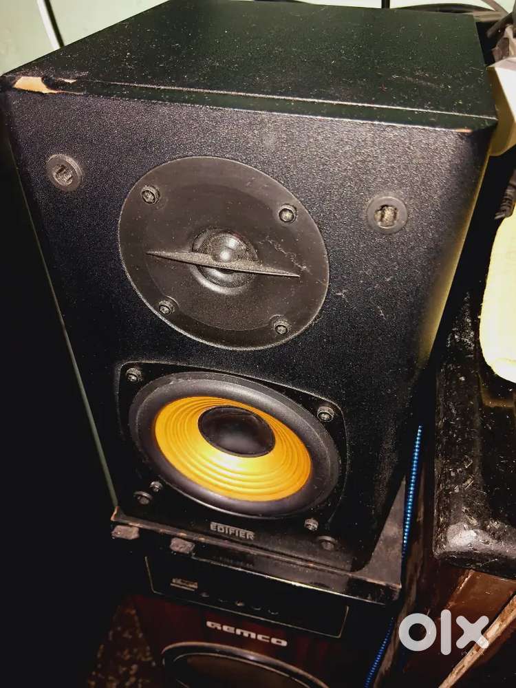 EDIFIER. Speaker