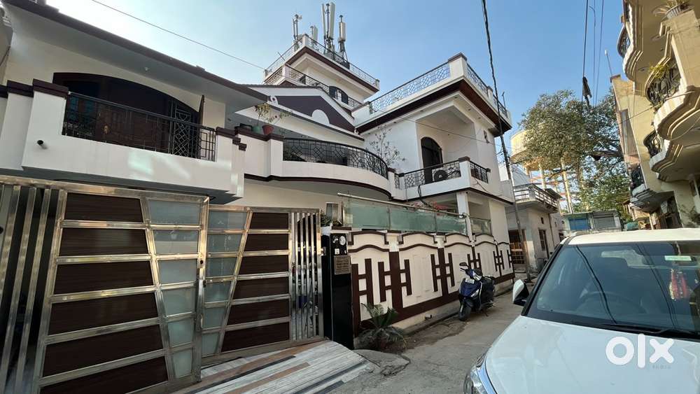 2 BHK Semi-Furnished Apartment/Flat for Rent with Car Parking space