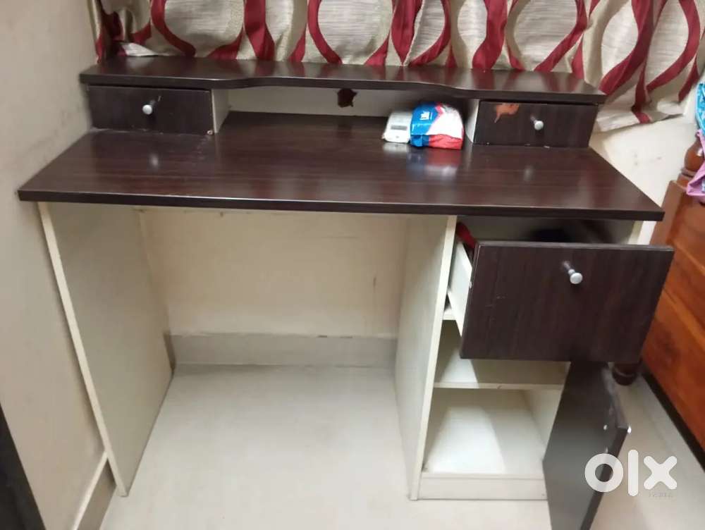 Used Wooden Computer/Study Table & Iron Chair for Sale